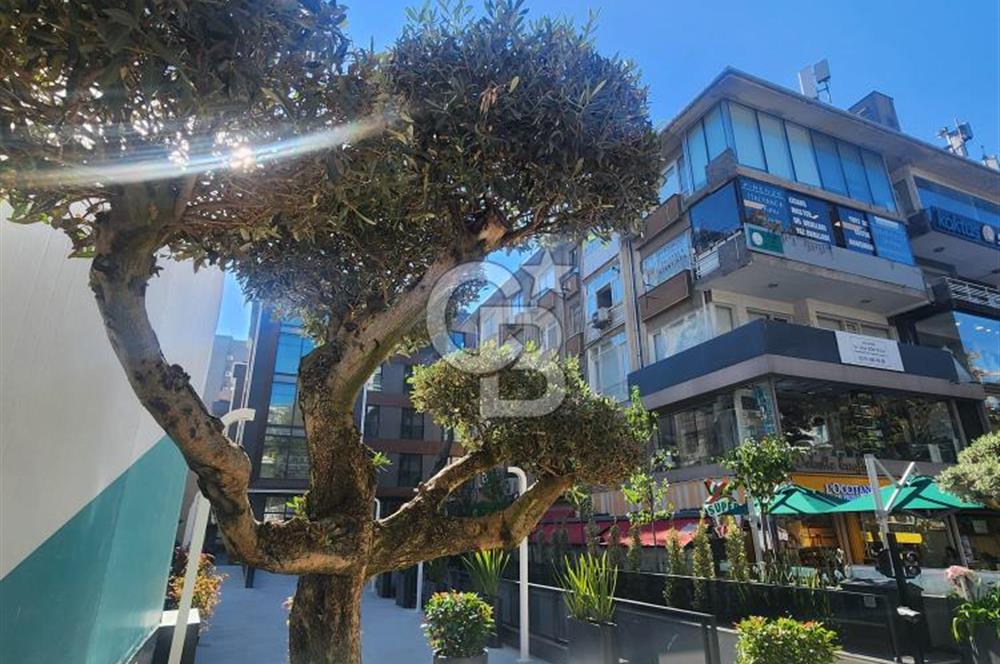 BAĞDAT CADDESİ ÜSTÜ ŞAŞKINBAKKALDA CADDE DEN GİRİŞİ OLAN DÜKKAN