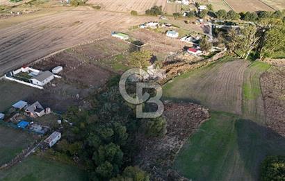 İzettin de 384m2 hisseli parsel