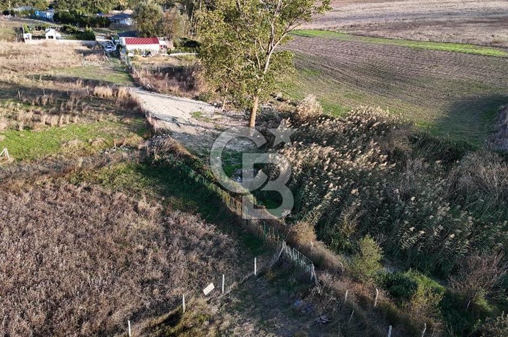 İzettin de 384m2 hisseli parsel