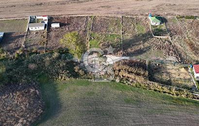 İzettin de 384m2 hisseli parsel