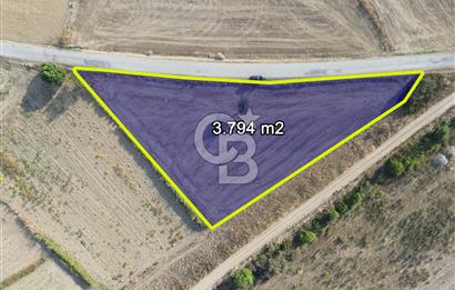 ÇANAKKALE ECEABAT KUMKÖYDE YOLA ÇİFT CEPHELİ 3.794M2 TARLA