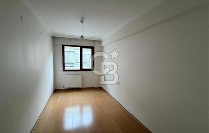 Karşıyaka Yalı Mahallesi’nde Ebeveyn Banyolu Ferah 2+1 Kiralık