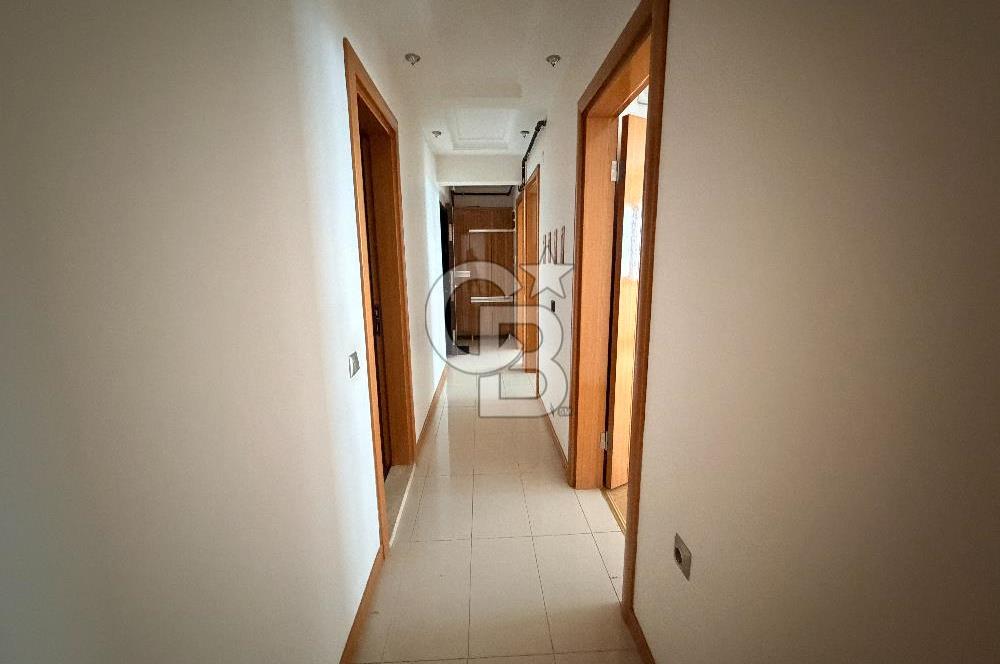 Karşıyaka Yalı Mahallesi’nde Ebeveyn Banyolu Ferah 2+1 Kiralık