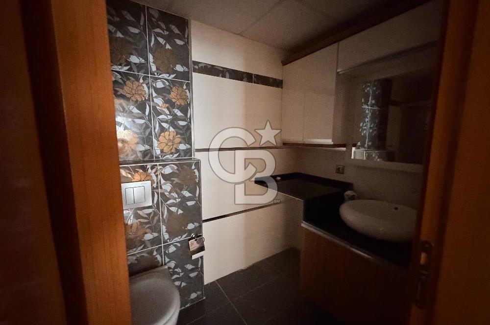 Karşıyaka Yalı Mahallesi’nde Ebeveyn Banyolu Ferah 2+1 Kiralık