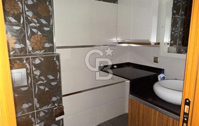 Karşıyaka Yalı Mahallesi’nde Ebeveyn Banyolu Ferah 2+1 Kiralık