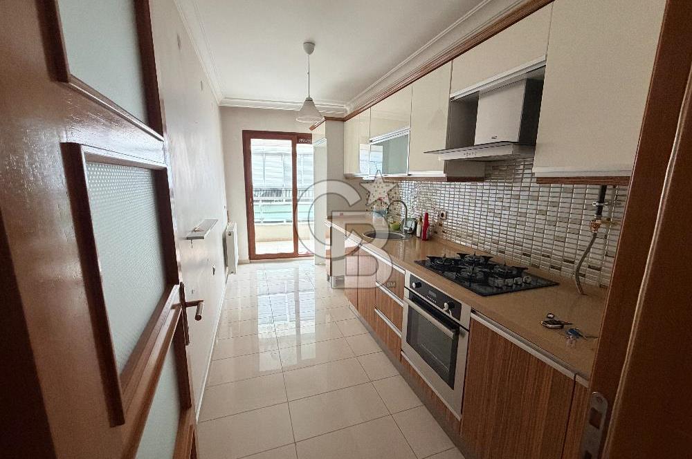 Karşıyaka Yalı Mahallesi’nde Ebeveyn Banyolu Ferah 2+1 Kiralık