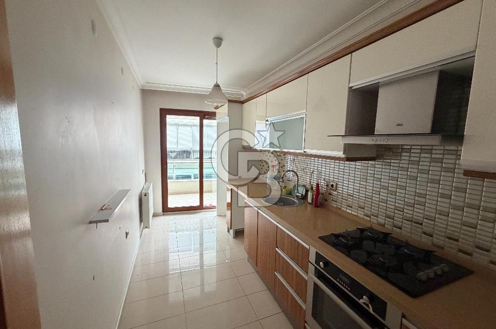 Karşıyaka Yalı Mahallesi’nde Ebeveyn Banyolu Ferah 2+1 Kiralık