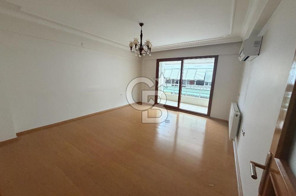 Karşıyaka Yalı Mahallesi’nde Ebeveyn Banyolu Ferah 2+1 Kiralık
