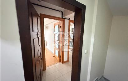 Karşıyaka Yalı Mahallesi’nde Ebeveyn Banyolu Ferah 2+1 Kiralık