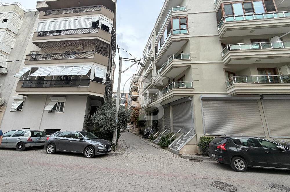 Karşıyaka Yalı Mahallesi’nde Ebeveyn Banyolu Ferah 2+1 Kiralık