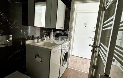Moda'da yeni eşyalı 1+1 kombili daire
