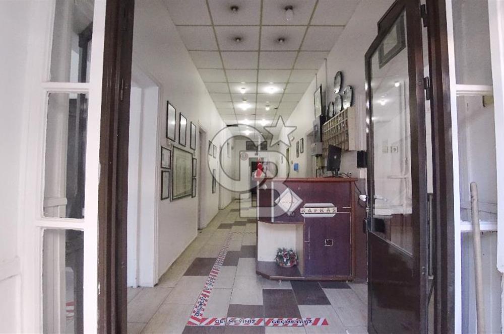 İzmir Konak Basmane Satılık 700 m² Komple Bina