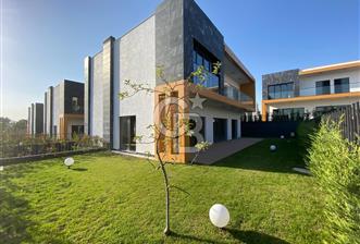 TUZLA TEPEÖREN'DE OTURUMA HAZIR BAHÇELİ 4.5+1 KİRALIK LÜKS VİLLA - 1 - 377631