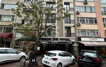 Moda'da yeni eşyalı 1+1 kombili daire