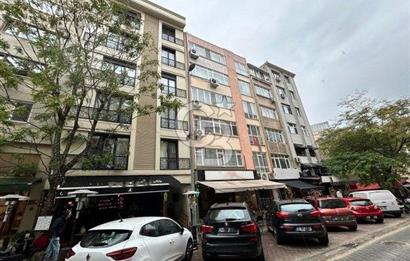 Moda'da yeni eşyalı 1+1 kombili daire