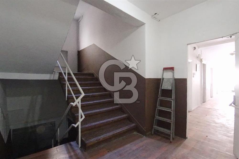 İzmir Konak Basmane Satılık 700 m² Komple Bina