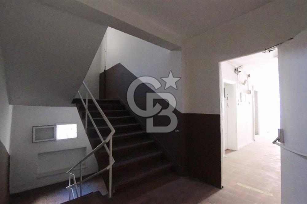İzmir Konak Basmane Satılık 700 m² Komple Bina