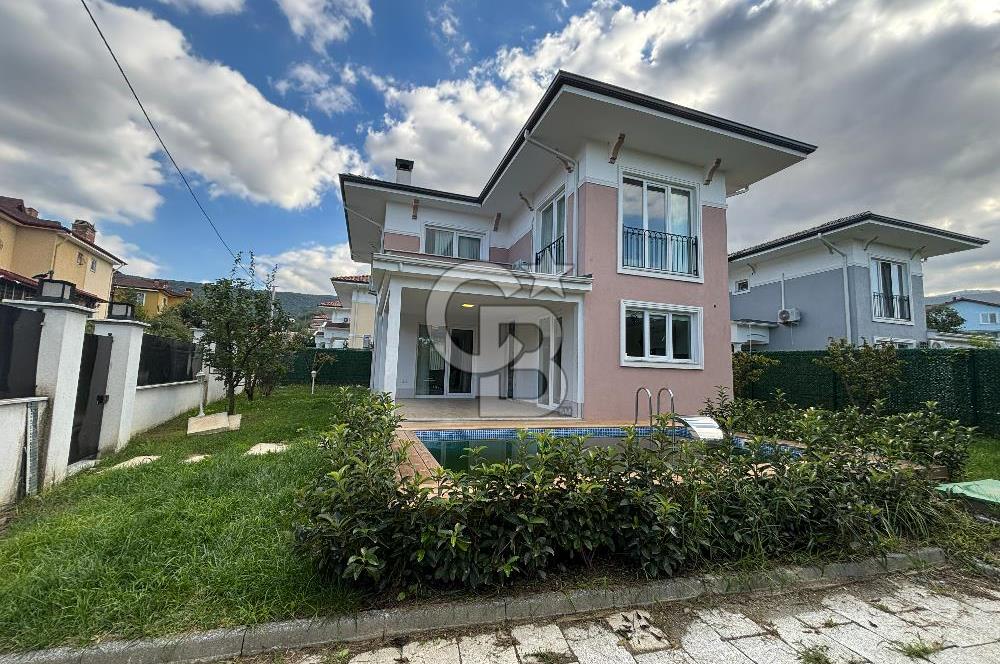 KURTKÖYDE SIFIR LÜKS ISITMALI HAVUZLU, HER ODASI KLİMALI VİLLA