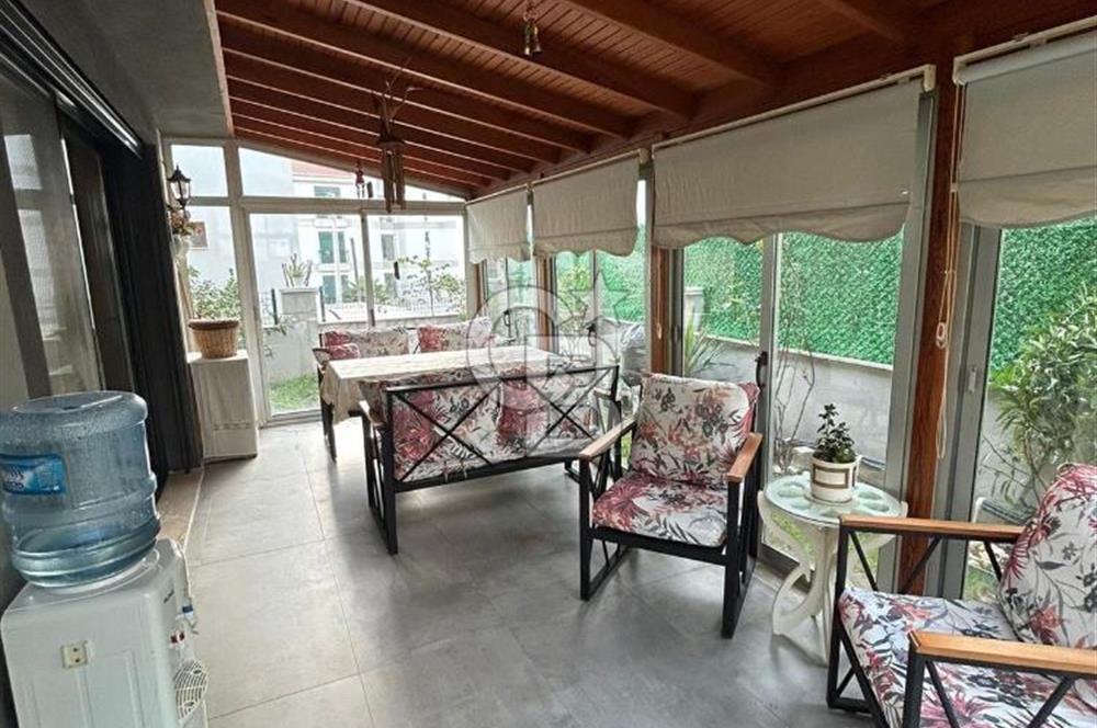 Seferihisar Merkezde Satılık Bahçeli Lüks İkiz Villa