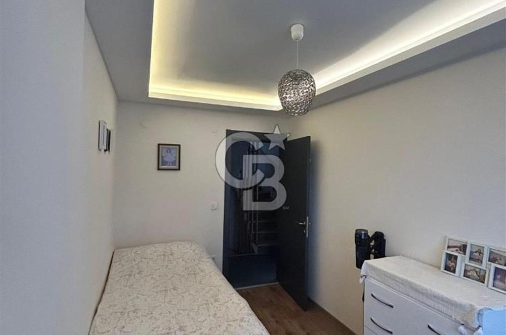 Seferihisar Merkezde Satılık Bahçeli Lüks İkiz Villa