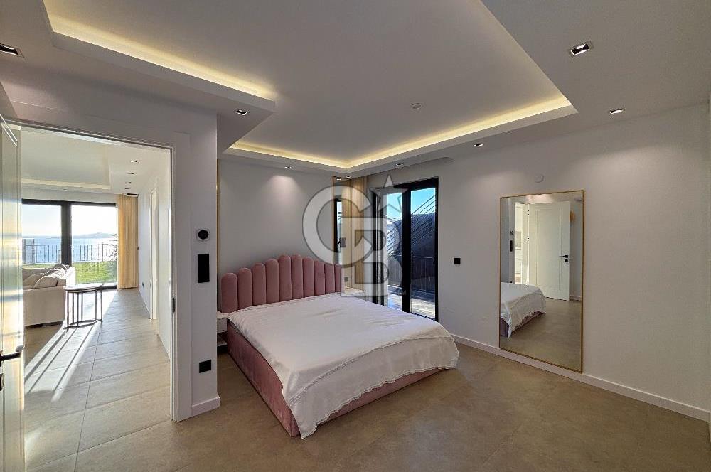 GÜRPINAR'DA 1800m2 PANORAMİK MANZARALI ÖZEL YAŞAM KOMPLEKSİ
