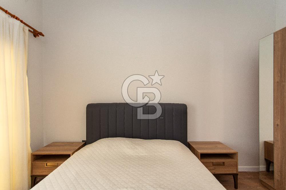  Foça Foçaköy’de Havuzlu Butik Site İçerisinde Vadi Manzaralı Satılık 2+2 Villa