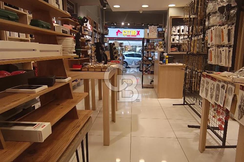 BUCA’DA İŞLEK ANA CADDE ÜZERİNDE DEVREN KİRALIK HAZIR İŞLETME!