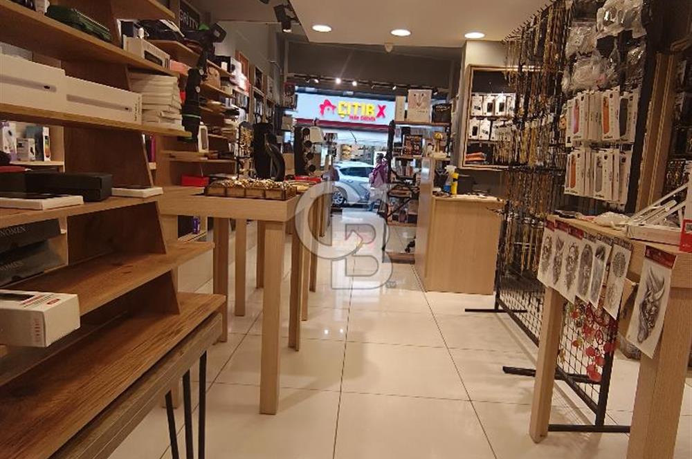 BUCA’DA İŞLEK ANA CADDE ÜZERİNDE DEVREN KİRALIK HAZIR İŞLETME!