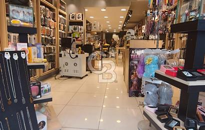 BUCA’DA İŞLEK ANA CADDE ÜZERİNDE DEVREN KİRALIK HAZIR İŞLETME!