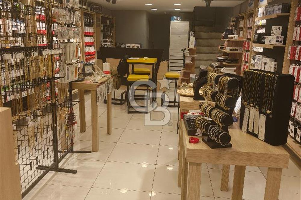 BUCA’DA İŞLEK ANA CADDE ÜZERİNDE DEVREN KİRALIK HAZIR İŞLETME!