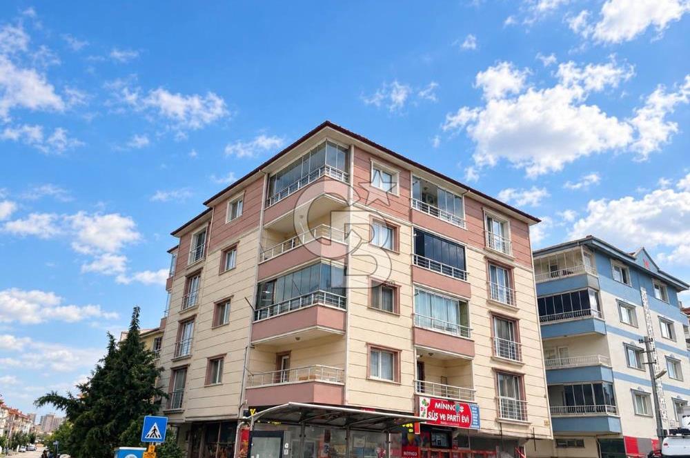 MENDERES'TE CADDE ÜZERİ 3+1 ASANSÖRLÜ KAPALI OTOPARKLI 2 BANYOLU
