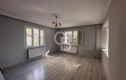 BORNOVA İNÖNÜ MAHALLESİ’NDE BAHÇE KULLANIMLI 3+1 KİRALIK DAİRE
