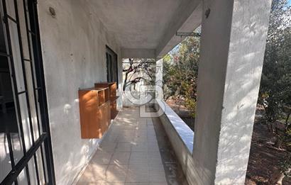 BORNOVA İNÖNÜ MAHALLESİ’NDE BAHÇE KULLANIMLI 3+1 KİRALIK DAİRE