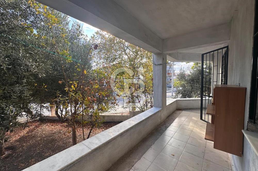 BORNOVA İNÖNÜ MAHALLESİ’NDE BAHÇE KULLANIMLI 3+1 KİRALIK DAİRE