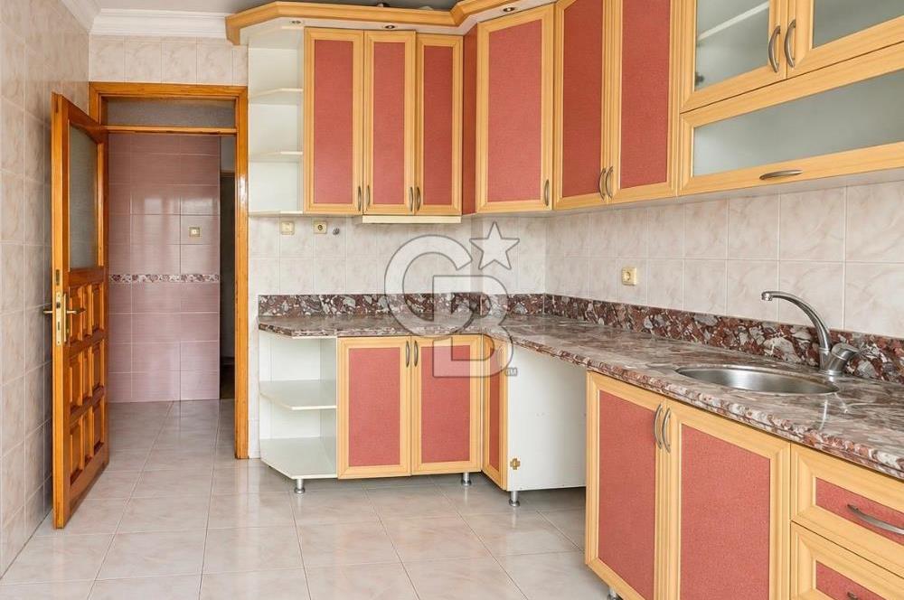 Gümüşpala Mahallesinde 3+1 Geniş Kiralık Daire