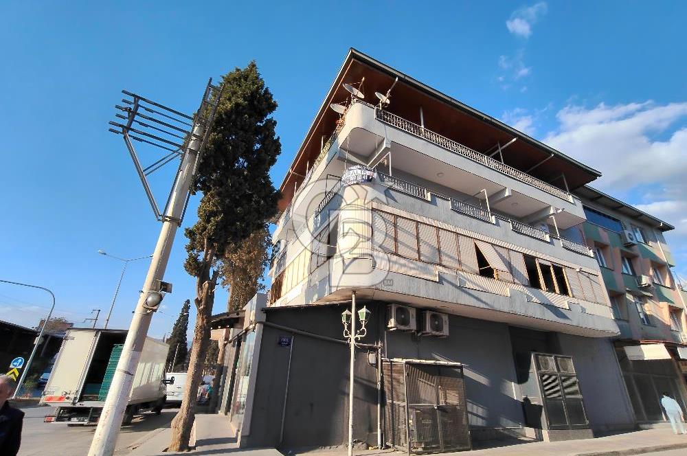 BORNOVA ÜMİT MAHALLESİ'NDE KİRALIK GENİŞ CADDE ÜSTÜ 3+1 DAİRE