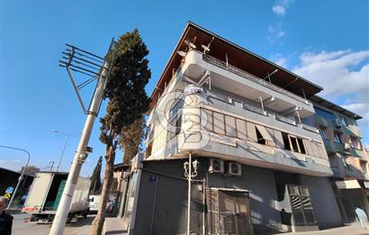 BORNOVA ÜMİT MAHALLESİ'NDE KİRALIK GENİŞ CADDE ÜSTÜ 3+1 DAİRE