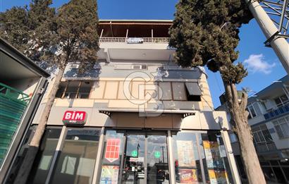 BORNOVA ÜMİT MAHALLESİ'NDE KİRALIK GENİŞ CADDE ÜSTÜ 3+1 DAİRE