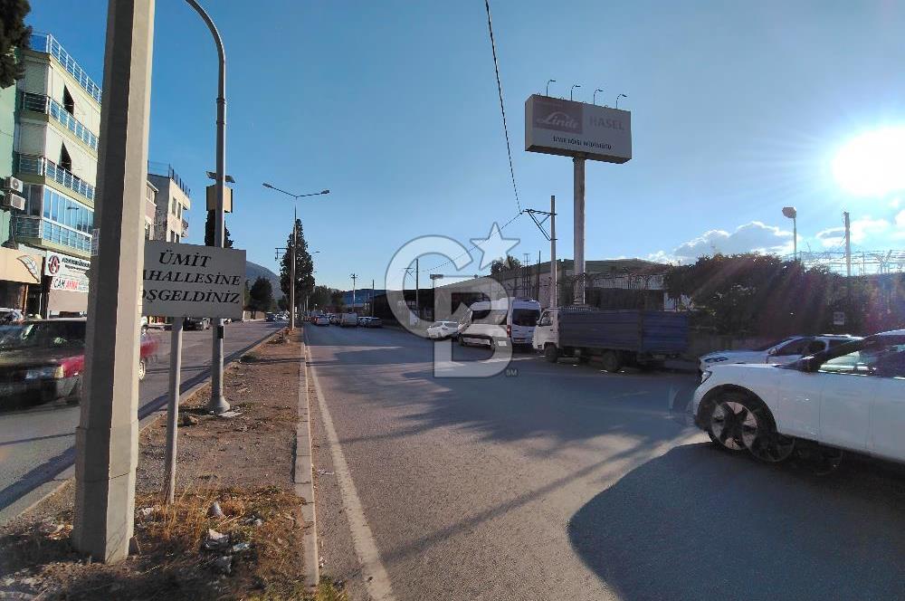 BORNOVA ÜMİT MAHALLESİ'NDE KİRALIK GENİŞ CADDE ÜSTÜ 3+1 DAİRE