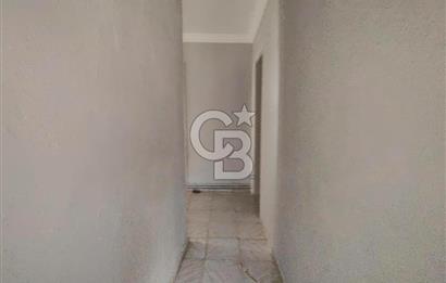 BORNOVA ÜMİT MAHALLESİ'NDE KİRALIK GENİŞ CADDE ÜSTÜ 3+1 DAİRE