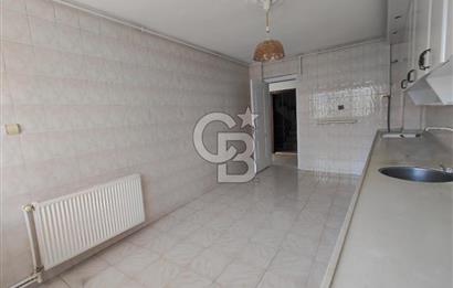BORNOVA ÜMİT MAHALLESİ'NDE KİRALIK GENİŞ CADDE ÜSTÜ 3+1 DAİRE
