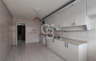 BORNOVA ÜMİT MAHALLESİ'NDE KİRALIK GENİŞ CADDE ÜSTÜ 3+1 DAİRE