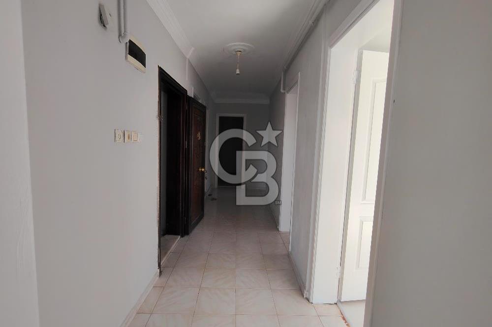 BORNOVA ÜMİT MAHALLESİ'NDE KİRALIK GENİŞ CADDE ÜSTÜ 3+1 DAİRE