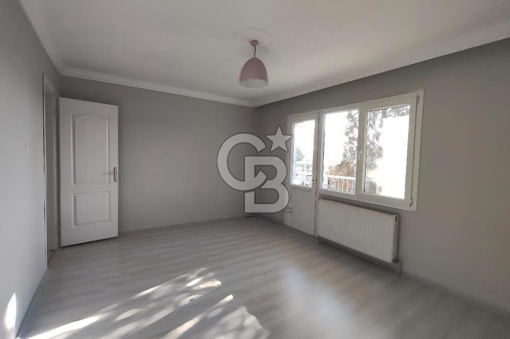 BORNOVA ÜMİT MAHALLESİ'NDE KİRALIK GENİŞ CADDE ÜSTÜ 3+1 DAİRE