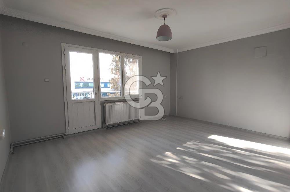 BORNOVA ÜMİT MAHALLESİ'NDE KİRALIK GENİŞ CADDE ÜSTÜ 3+1 DAİRE