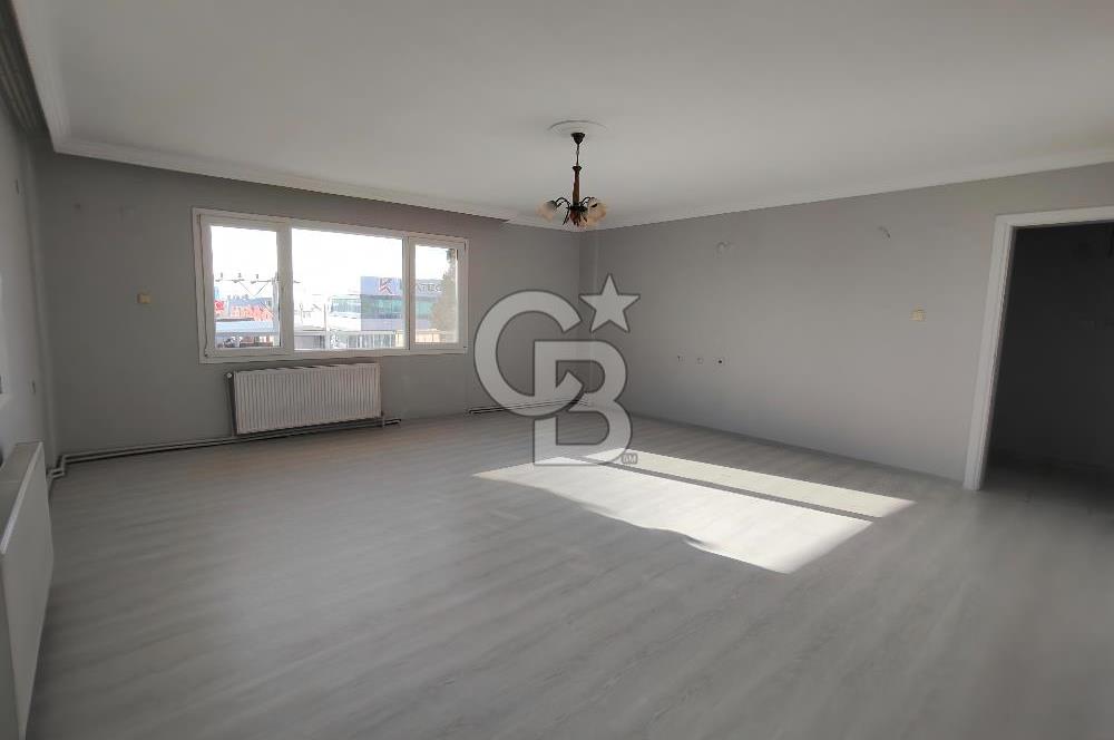BORNOVA ÜMİT MAHALLESİ'NDE KİRALIK GENİŞ CADDE ÜSTÜ 3+1 DAİRE
