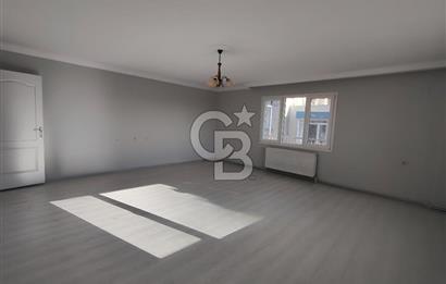 BORNOVA ÜMİT MAHALLESİ'NDE KİRALIK GENİŞ CADDE ÜSTÜ 3+1 DAİRE