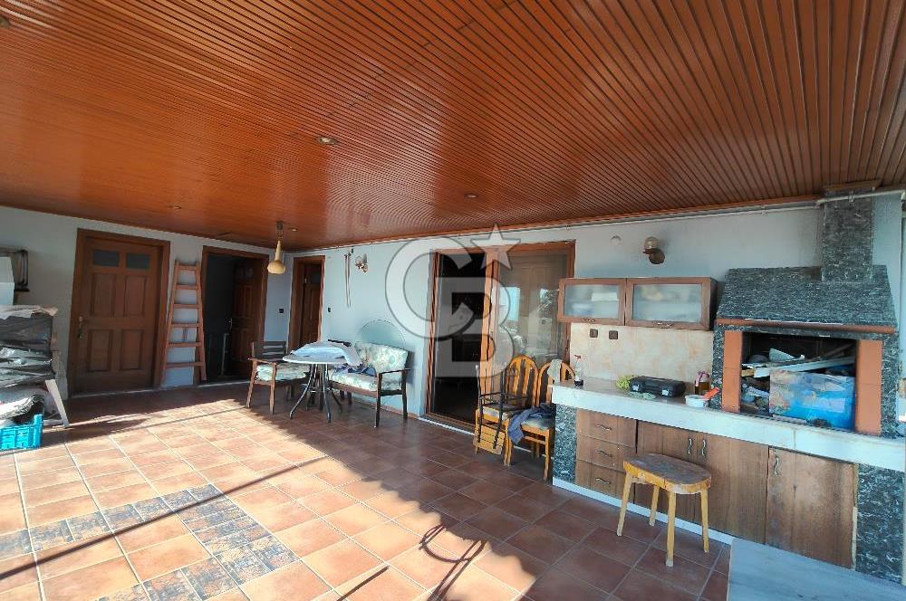 BORNOVA ÜMİT MAHALLESİ'NDE TERASLI KİRALIK 1+1 DAİRE