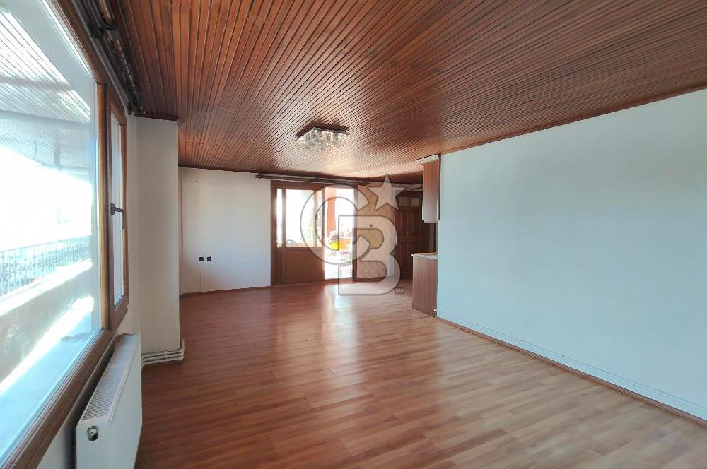 BORNOVA ÜMİT MAHALLESİ'NDE TERASLI KİRALIK 1+1 DAİRE