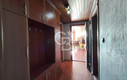 BORNOVA ÜMİT MAHALLESİ'NDE TERASLI KİRALIK 1+1 DAİRE